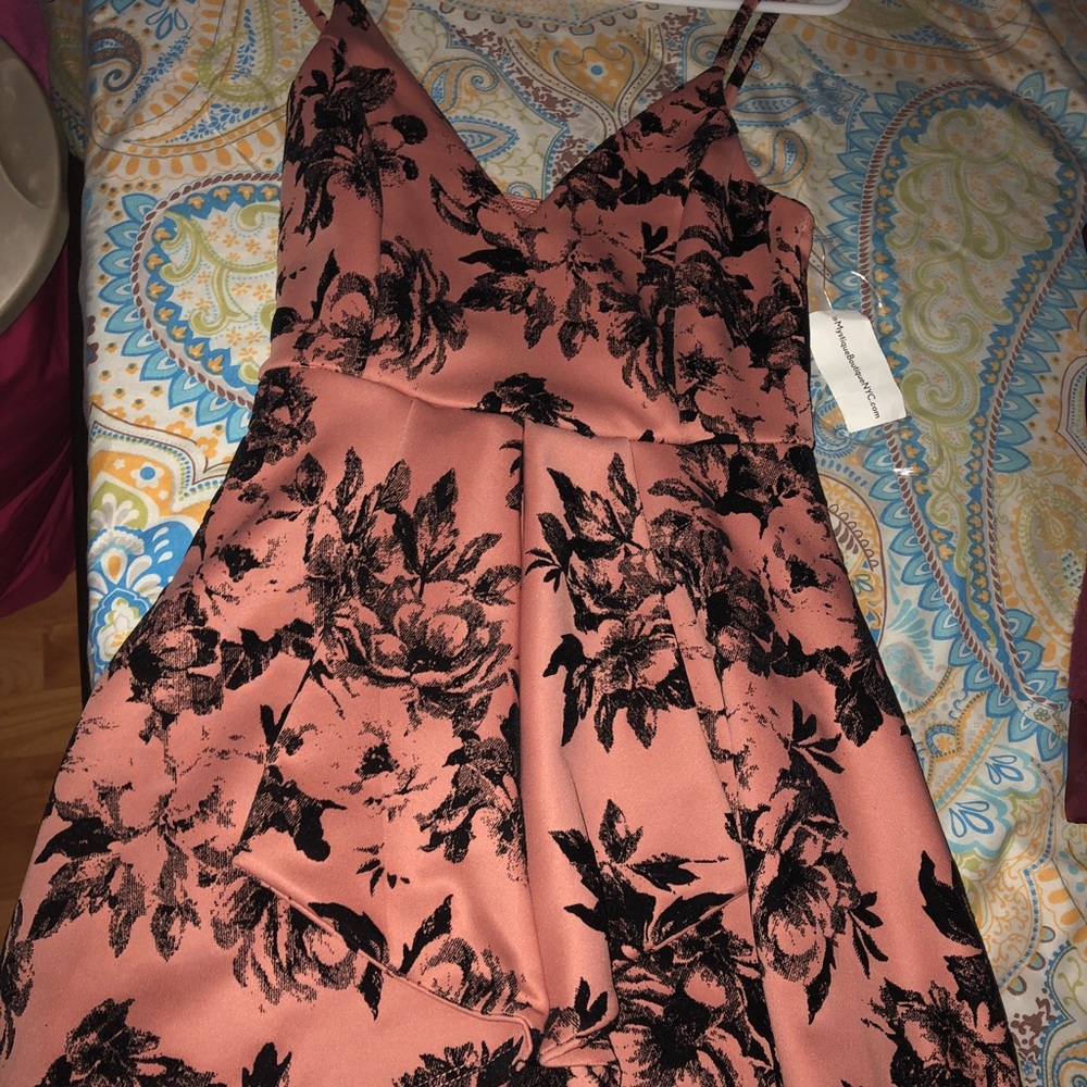 Cute romper!! Brand new